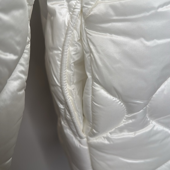 ASOS DESIGN onion quilt padded puffer jacket in white Size 6 Shacket - Picture 10 of 14